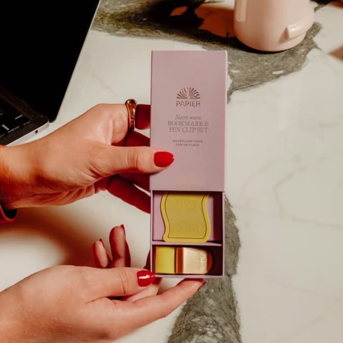 Papier Wave Bookmark & Pen Clip Set